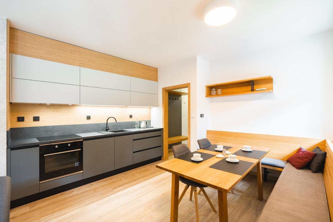 Apartman U Vlka - Hubertus, การ์โลวา สตูดังกา ภายนอก รูปภาพ